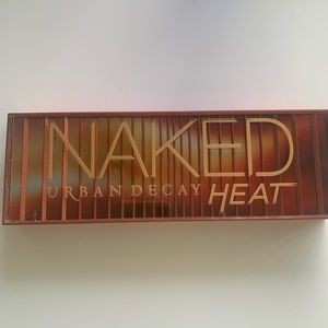 Urban Decay Naked Heat eyeshadow